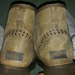 Men's UGG boot sz 12 style 1007194